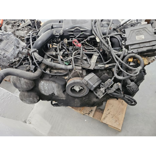 Опозитний двигун мотор двигатель EZ36 Subaru Tribeca B10 3,6