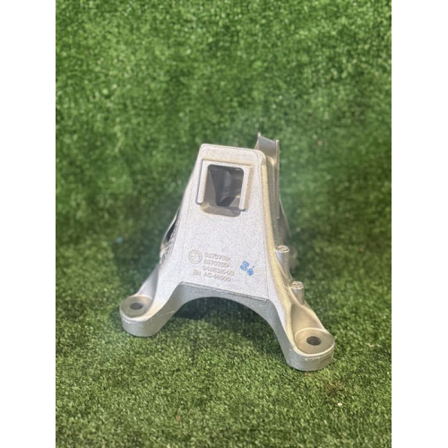 Лапа мотора кронштейн двигуна права правая b48 b46 g20 g22 g26 g30 g01