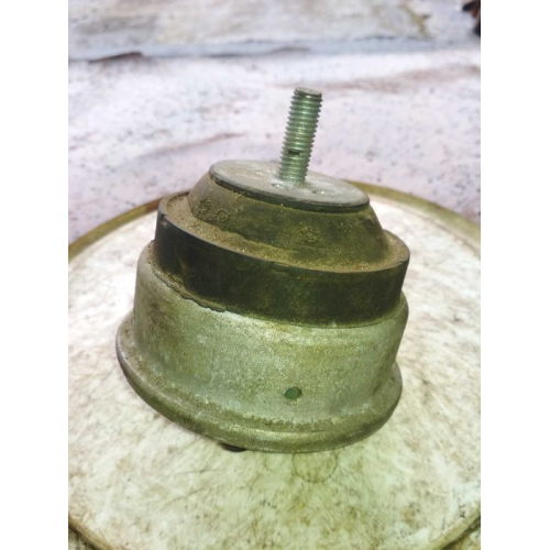 Подушка мотора БМВ 3