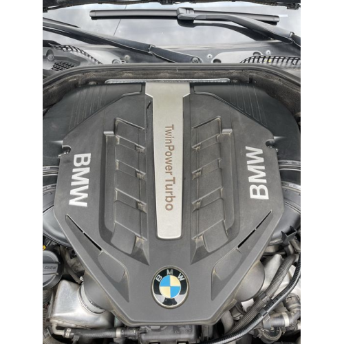 Кришка мотора BMW F01 F10 N63