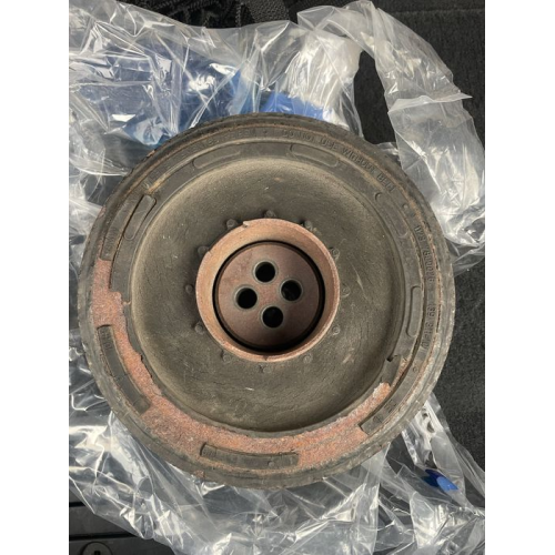 Продам Шкив на х5 е70! 11237800026