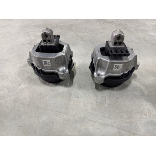 Подушка мотора шарнир лапа кронтшейн  g06 g07 s68t m60ix опора g05