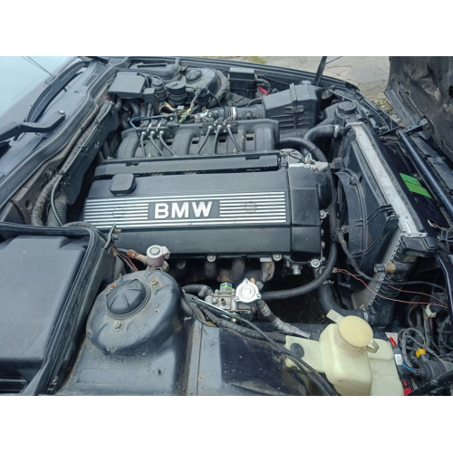 Двигун  BMW м50б30 строкер
