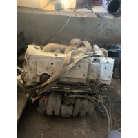 Мотор Mercedes 2.8 бензин