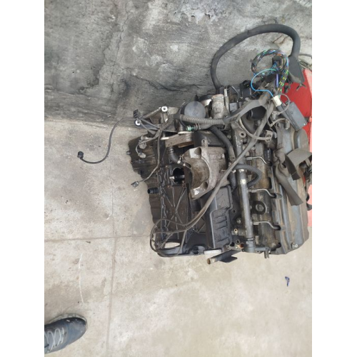 Продам запчастини до мотору  MB,Vito -2005 року