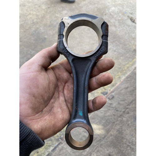 Шатун е211 мерседес 646 мотор