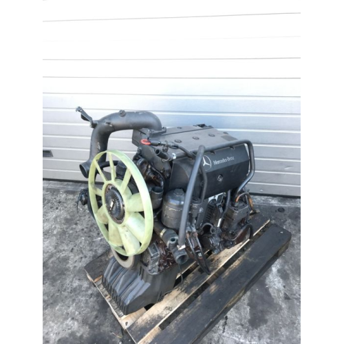 Двигун мотор двигатель на Vario 4.3 OM 904 варіо варио