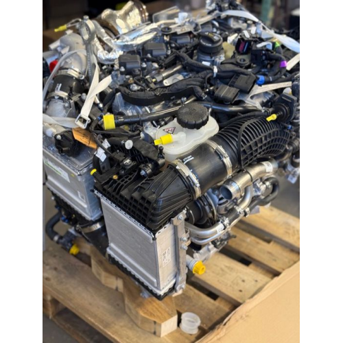 Новий мотор MERCEDES 139.580 Mercedes w206 AMG C63 2.0 A1390107004