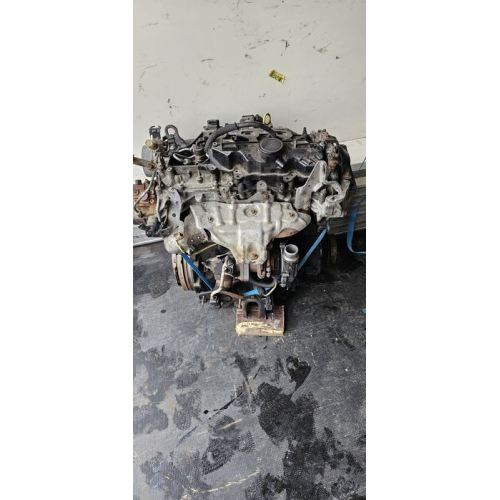 Двигун М9Т DCI Рено мастер Опель мовано с навесним форсунками.