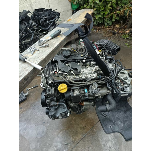 Двигун. Мотор M9R J805  RENAULT LAGUNA DCI 2.0 renault trafic.