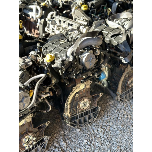 Мотор двигун 1.9 DCI Меган Сценік Лагуна Трафік Вівапо Прімастар F9Q