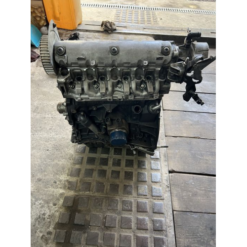 Двигун мотор 1,9 опель віваро рено трафік лагуна Renault trafic opel