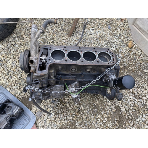 Блок двигуна Mercedes M102 2.0 бензин для W123 W124 W201, випущений в Україні. Блок двигуна Mercedes M102 2.0 бензин для W123 W124 W201, випущений в Україні.
