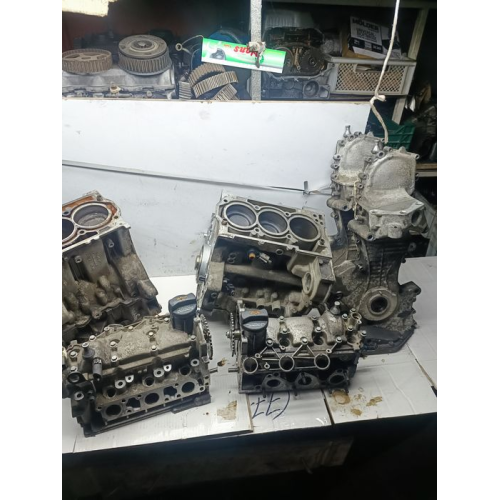 Мотор блок Skoda Fabia  1,2 головка блока коленвал