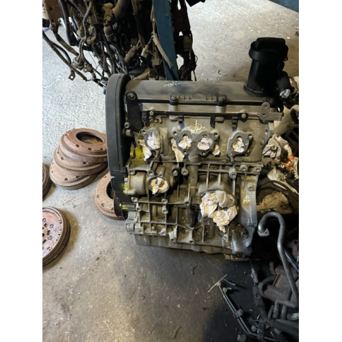 Двигун Мотор двіжок 1.6 .BFQ. Розборка Skoda тур . Гольф4 Шкода