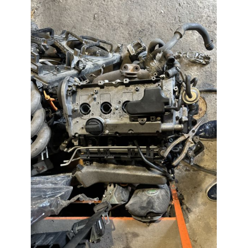 Двигун Мотор двигатіль 1.8.AUQ .Auq.Skoda tyr Октавія Тур Гольф4