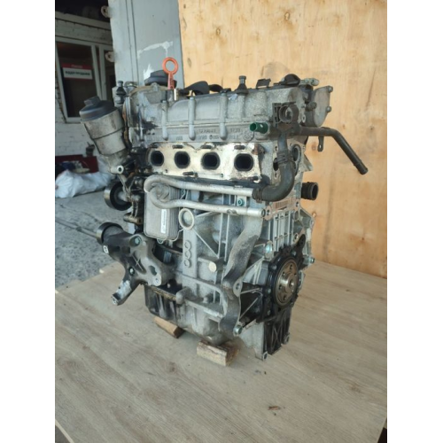 Двигун 1.6 FSI Passat Golf Skoda мотор BLF двигатель