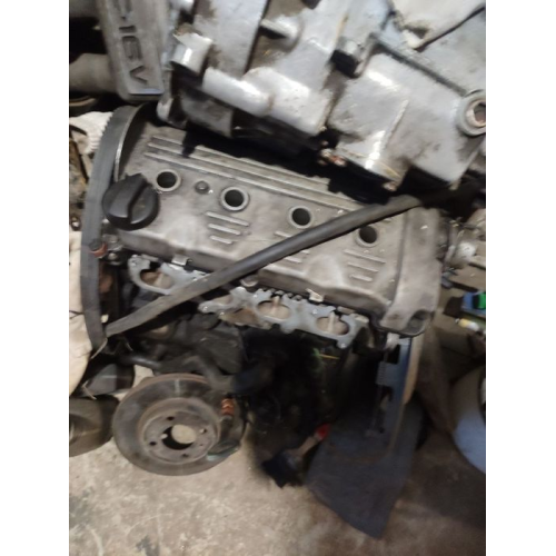 Двигун 2.0, Pasat B3, 1990, бензин  
Коробка передач, Pasat B3, 1990  
Радіатор охолодження, Pasat B3, 1990  
Передня підвіска, Pasat B3, 1990  
Задня підвіска, Pasat B3, 1990  
Гальмівний диск, Pasat B3, 1990  
Система випуску, Pasat B3, 1990  
Фара пере