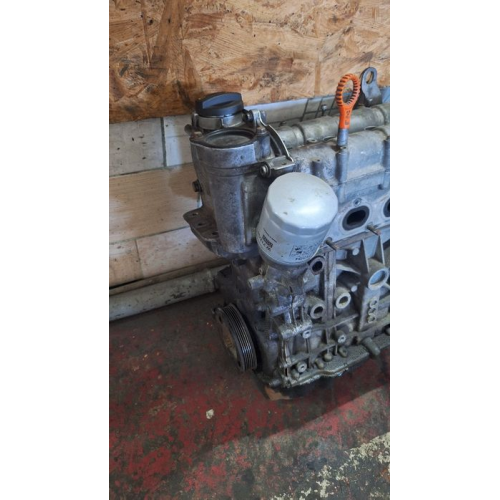 Продам двигун фольцфаген поло,