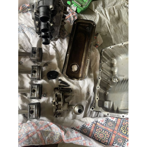 Деталі мотору пасат б5 1.6