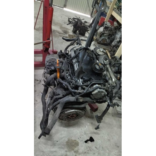 двигун мотор AVQ vwtouran 1.9tdi