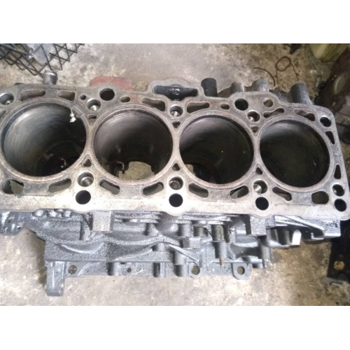 Блок двигуна Volkswagen Passat B6 2.0 TDI 2005-2009р. 2.0 л дизель. Блок двигуна Volkswagen Passat B6 2.0 TDI 2005-2009р. 2.0 л дизель.