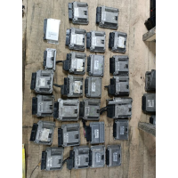 1. Блок управління двигуном для Volkswagen Golf 5, Skoda Octavia, Seat Alhambra, 2004-2010, 1.6-2.0 л, бензин/дизель. 
2. Блок управління двигуном для Volkswagen Touran, Skoda Octavia, Seat Alhambra, 2004-2010, 1.9-2.0 л, дизель.