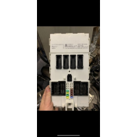 Блок комфорта F34 F32 F30 9315683 для КОРОБКИ BDC та БЛОКУ УПРАВЛІННЯ FEM. Підходить для автомобілів різних моделей і років випуску.