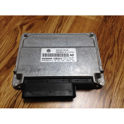 Блок управления раздаточной коробкой Volkswagen Touareg 0AD927755AB Блок управления раздаточной коробкой Volkswagen Touareg 0AD927755AB