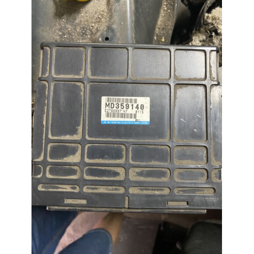 Блок управління MD359140 для Mitsubishi Galant VIII EA, 2003 р., 2.4 л, бензин. Блок управління MD359140 для Mitsubishi Galant VIII EA, 2003 р., 2.4 л, бензин.