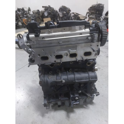 CRL Двигун 2.0 дизель Volkswagen Passat B8 2015, об'єм 2.0 л, паливо - дизель. CRL Двигун 2.0 дизель Volkswagen Passat B8 2015, об'єм 2.0 л, паливо - дизель.