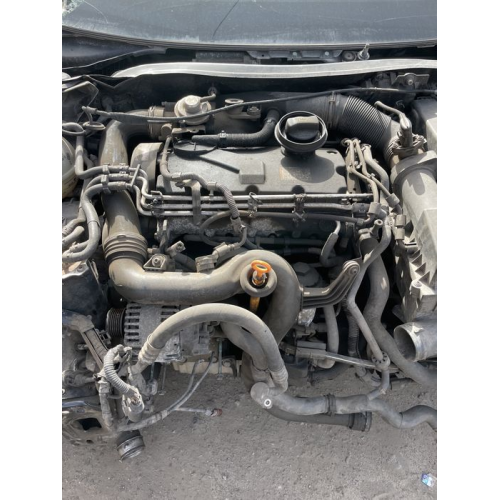 Двигун BKC 1.9 дизель для Volkswagen Golf 5, Caddy. 2003 рік, об'єм 1.9 л, паливо - дизель. Двигун BKC 1.9 дизель для Volkswagen Golf 5, Caddy. 2003 рік, об'єм 1.9 л, паливо - дизель.