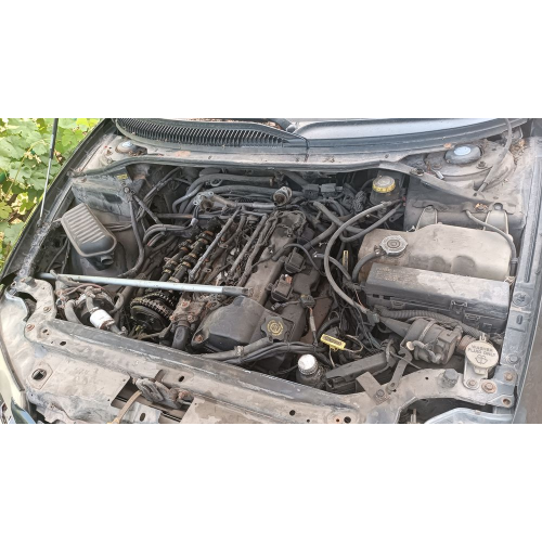 Двигун Chrysler 300m V6 2.7л бензин 2002 року. Двигун Chrysler 300m V6 2.7л бензин 2002 року.