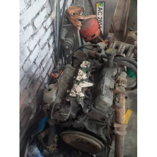 Двигун Ford 4.0 V6, модель 4.0, випущений у 1990-х, об'єм 4.0 л, працює на бензині. Двигун Ford 4.0 V6, модель 4.0, випущений у 1990-х, об'єм 4.0 л, працює на бензині.