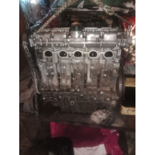 Двигун Вольво V70 2.4 бензин 2005 року, об'єм 2.4 л. Двигун Вольво V70 2.4 бензин 2005 року, об'єм 2.4 л.