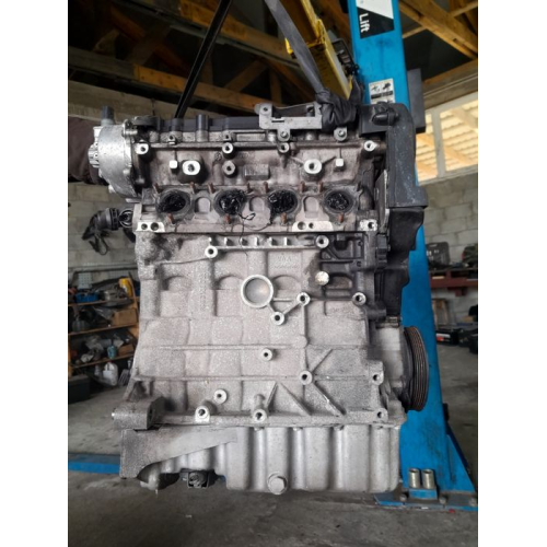 Двигун 2.0FSI AXW для VW Passat B6 2005-2010p. Об'єм 2.0 л, бензин. Двигун 2.0FSI AXW для VW Passat B6 2005-2010p. Об'єм 2.0 л, бензин.