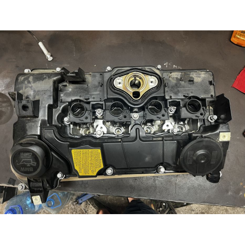 Двигун BMW N43B20A, чотирьохциліндровий, бензиновий, об'єм 2.0 л, випущений в Україні. Двигун BMW N43B20A, чотирьохциліндровий, бензиновий, об'єм 2.0 л, випущений в Україні.