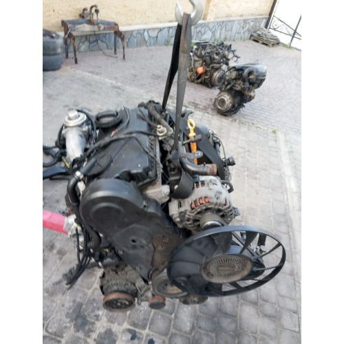 Двигун Audi A4 B6 Passat B5+ 1.9 AVF AWX 2000-2005 1.9 л дизель.