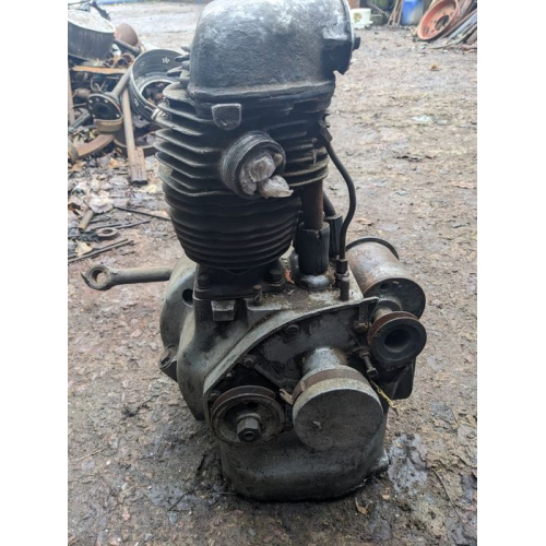 Двигун BMW R35, модель 1937, об'єм 342 см³, бензиновий. Двигун BMW R35, модель 1937, об'єм 342 см³, бензиновий.