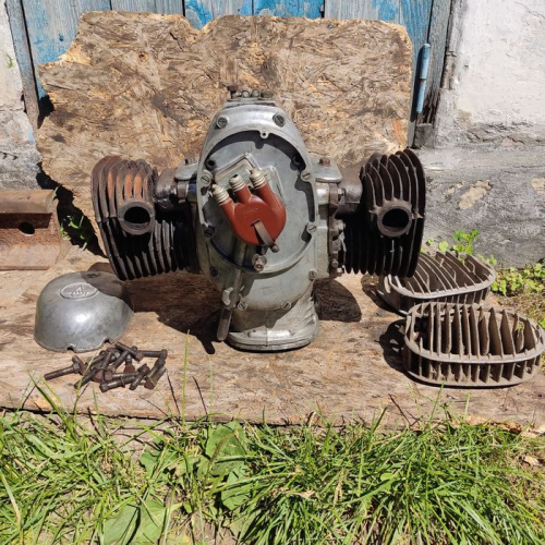 Двигун К-750М, 1960, 749 см³, бензин. Двигун К-750М, 1960, 749 см³, бензин.