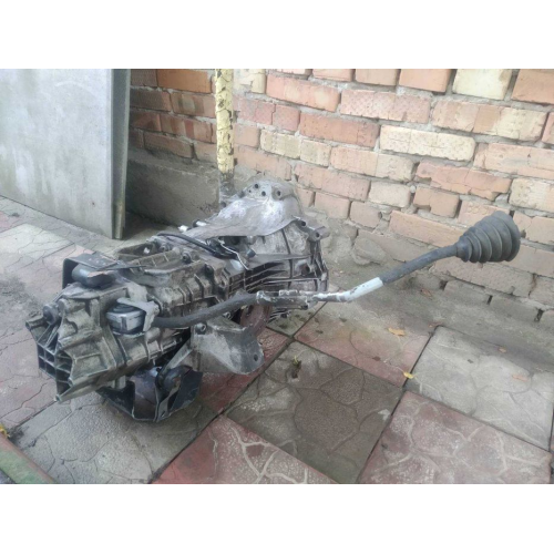 Коробка передач для AUDI 100 95 года бензин V6 Коробка передач для AUDI 100 95 года бензин V6