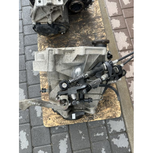Коробка передач Skoda Fabia 1.4 2008 1.4 л бензин. Volkswagen Polo 1.6 2010 1.6 л дизель. Коробка передач Skoda Fabia 1.4 2008 1.4 л бензин. Volkswagen Polo 1.6 2010 1.6 л дизель.
