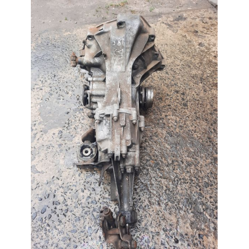 Коробка передач Фольцваген Пасат Б-2 чотирьох ступка