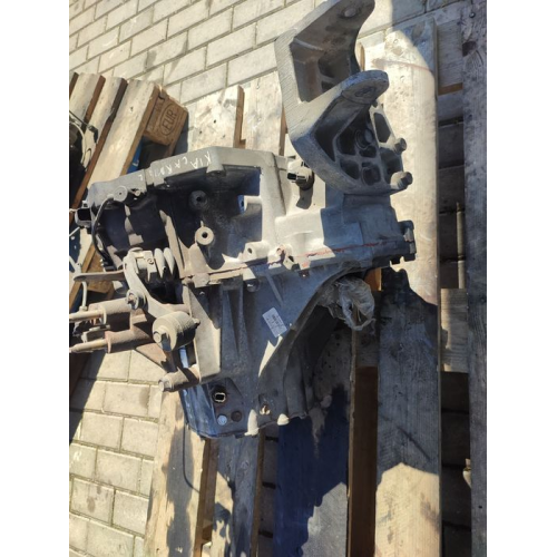 Коробка передач KIA Carnival 2.9 CRDI, 2006 рік, дизельний двигун об'ємом 2.9 л. Коробка передач KIA Carnival 2.9 CRDI, 2006 рік, дизельний двигун об'ємом 2.9 л.