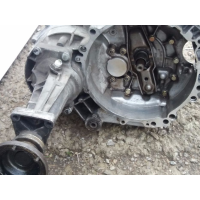 Коробка передач 5М VW T4 1990 2.5 дизель.