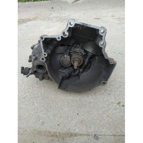 Коробка передач Mazda 626 GC 1.6 1987, бензин, 1.6 л. Коробка передач Mazda 626 GC 1.6 1987, бензин, 1.6 л.