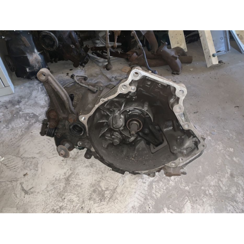 Коробка передач Mazda Premacy, LF, 2001, 1.8 л, бензин. Коробка передач Mazda Premacy, LF, 2001, 1.8 л, бензин.