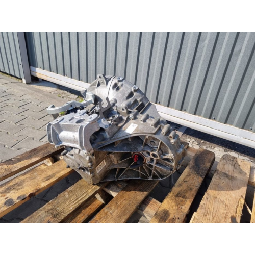 Коробка передач механіка Mercedes Sprinter 910, передній привід, 2003 рік, 2.2 л дизель. Коробка передач механіка Mercedes Sprinter 910, передній привід, 2003 рік, 2.2 л дизель.