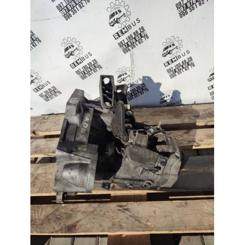 Коробка передач MFR 6-ст для VW Caddy Tauran 1.6tdi 2010-2015, дизель, 1.6 л. Коробка передач MFR 6-ст для VW Caddy Tauran 1.6tdi 2010-2015, дизель, 1.6 л.