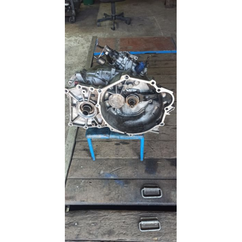 Коробка передач Mitsubishi Outlander 2006 4*4: рік випуску, об'єм двигуна, паливо - українською. Коробка передач Mitsubishi Outlander 2006 4*4: рік випуску, об'єм двигуна, паливо - українською.